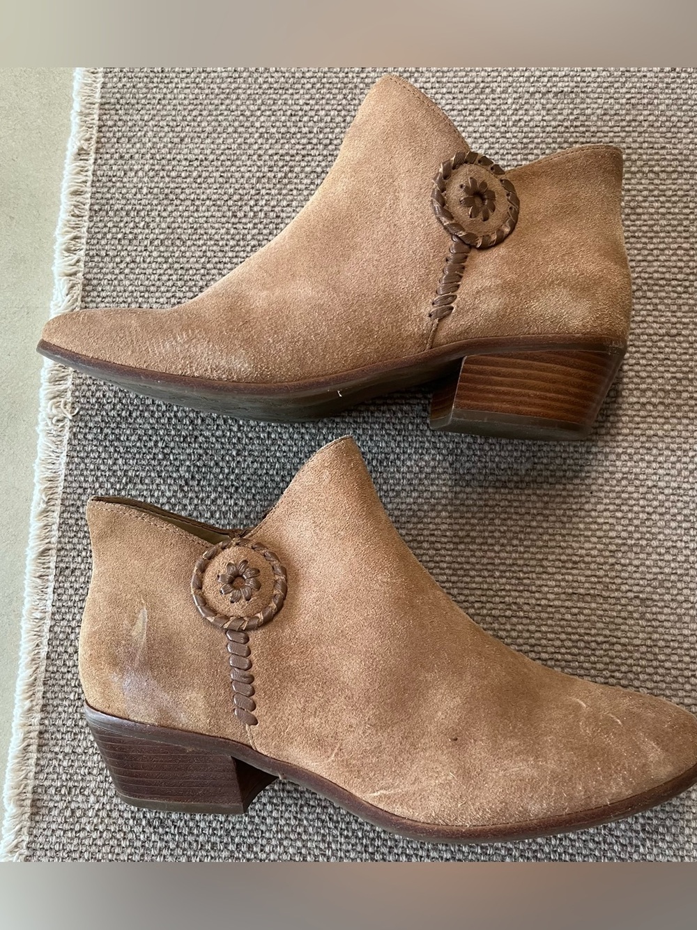 Jack Rogers Peyton Suede Ankle Booties in Tan/Oak Size 10